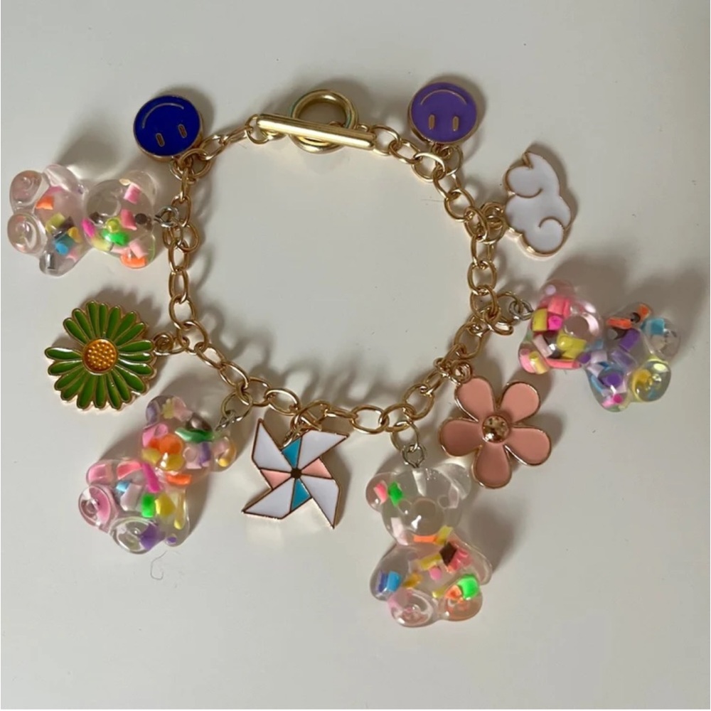 Confetti Charm Bracelet🧸💕